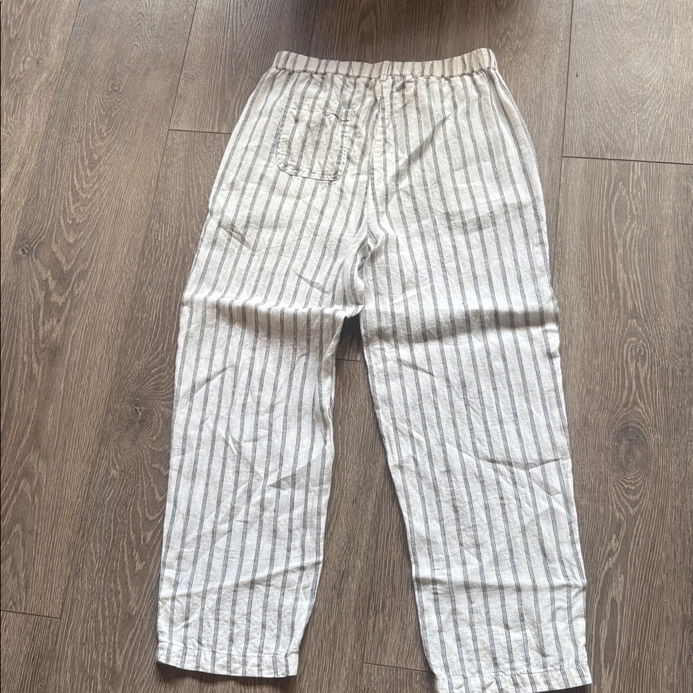 Quince women’s linen Light Gray and White Striped Casual Pants - Picture 4 of 5